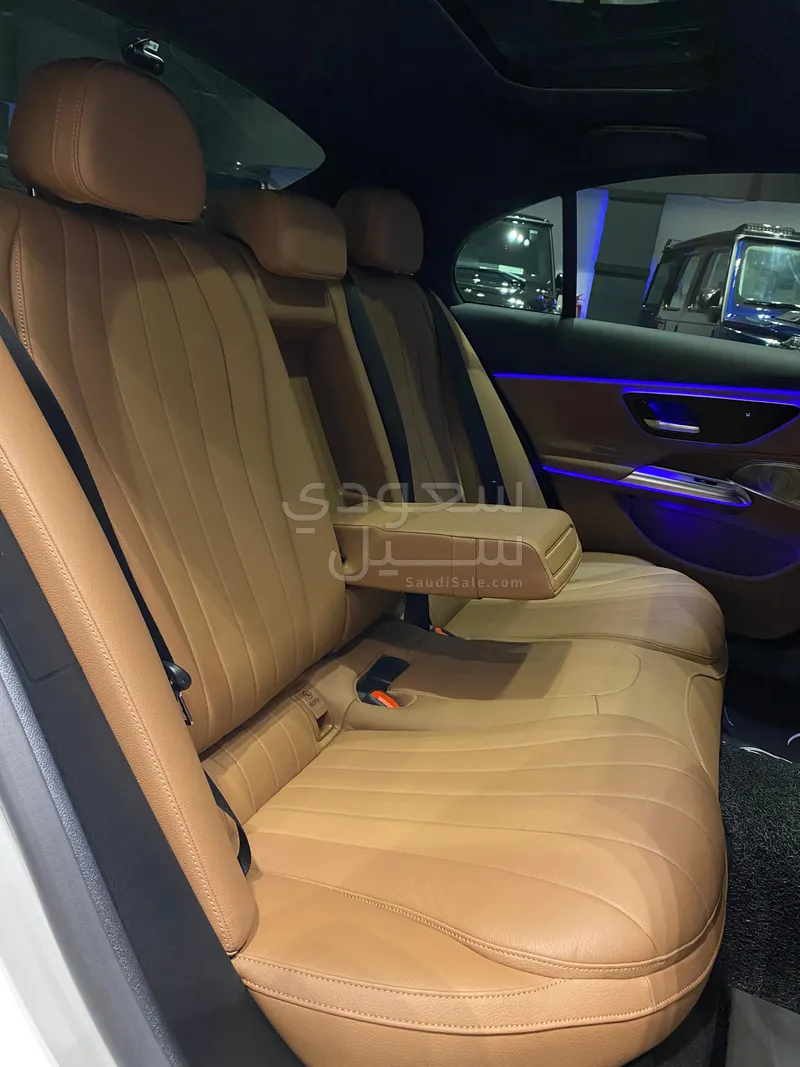 2024 Mercedes-Benz E 300