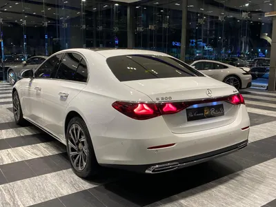 2024 Mercedes-Benz E 300