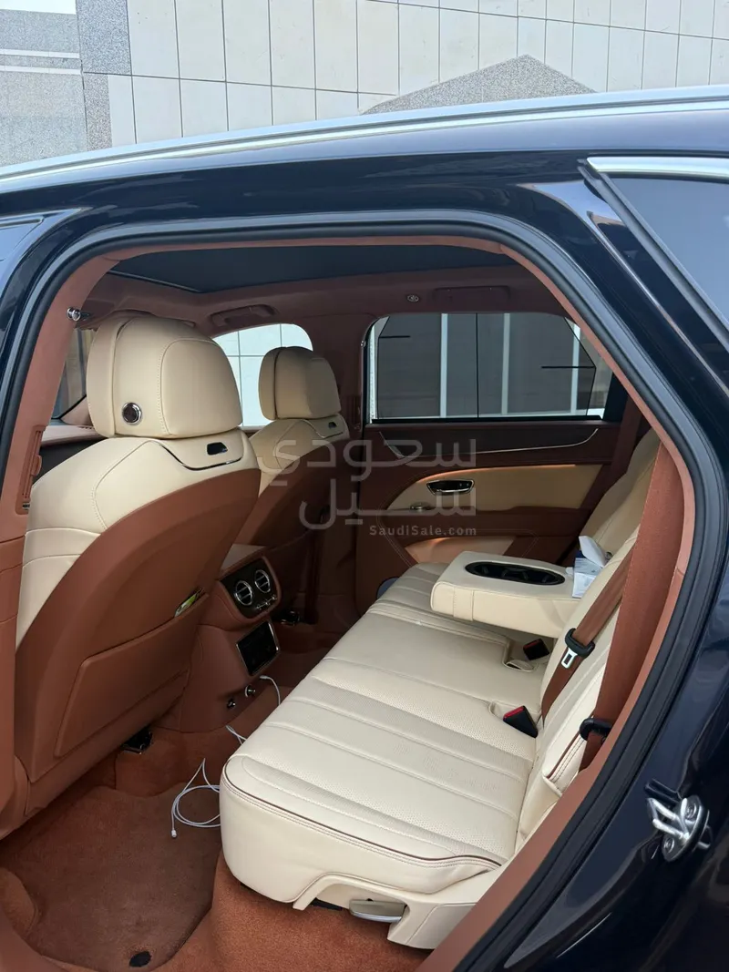 2024 Bentley Bentayga