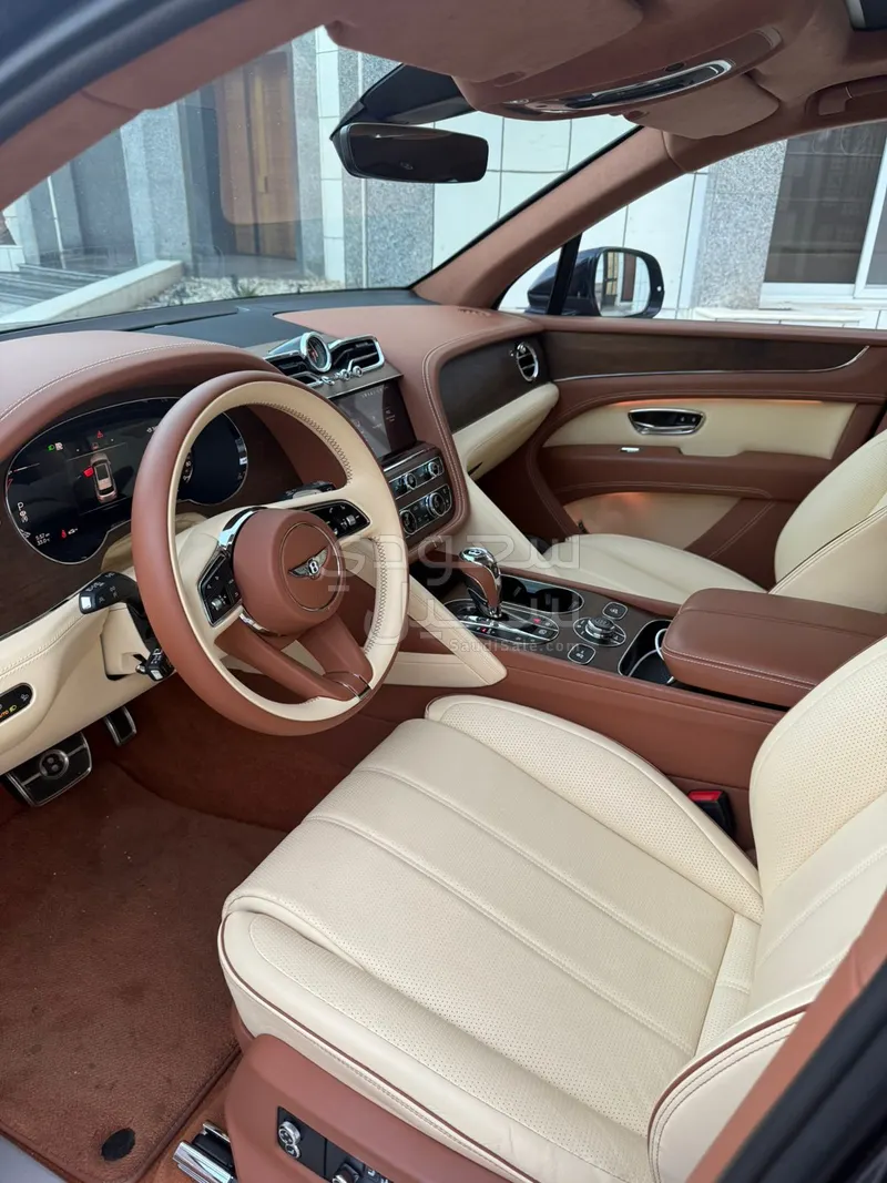 2024 Bentley Bentayga