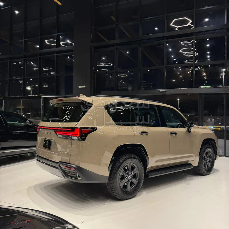 2025 Lexus LX 600