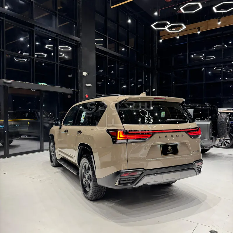 2025 Lexus LX 600