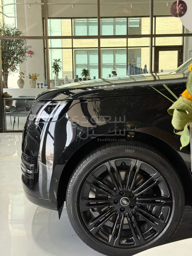 2025 Land Rover Range Rover HSE