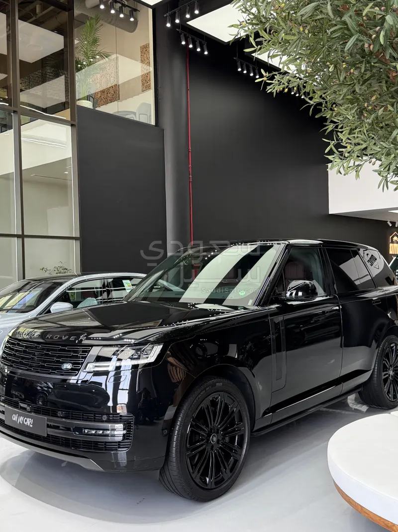 2025 Land Rover Range Rover HSE