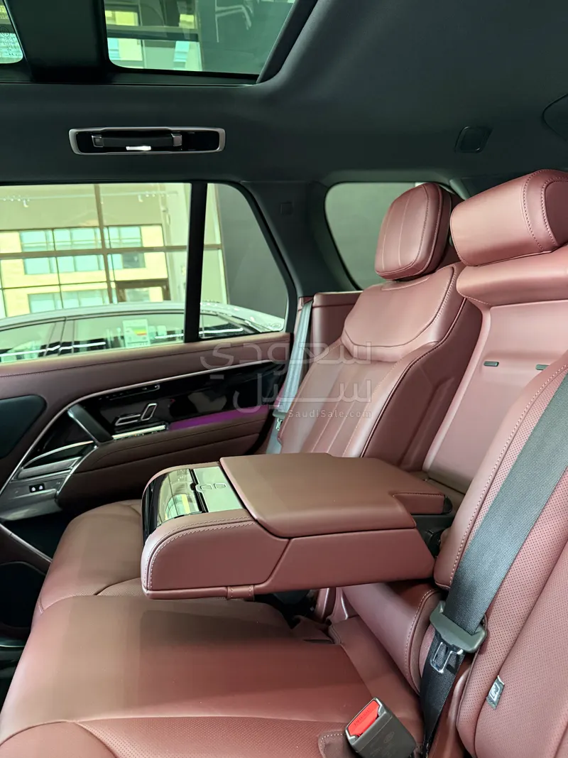 2025 Land Rover Range Rover HSE