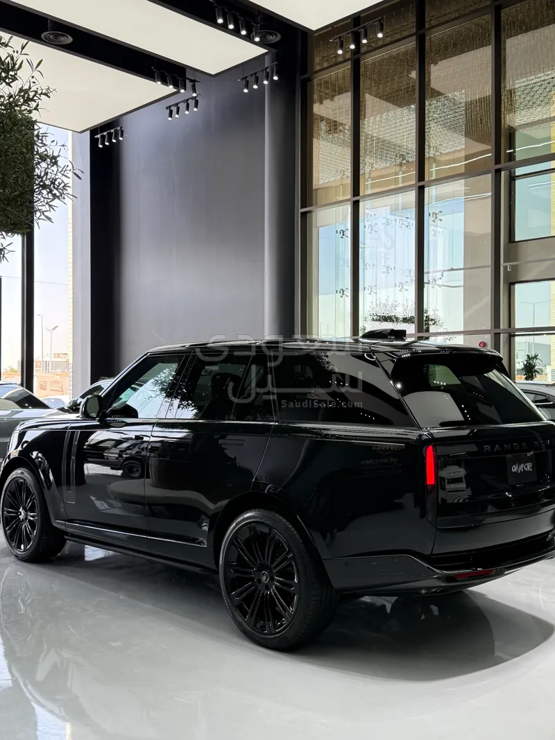 2025 Land Rover Range Rover HSE
