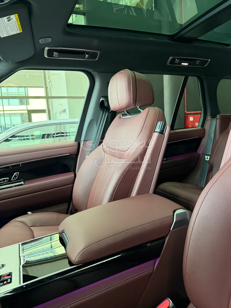 2025 Land Rover Range Rover HSE