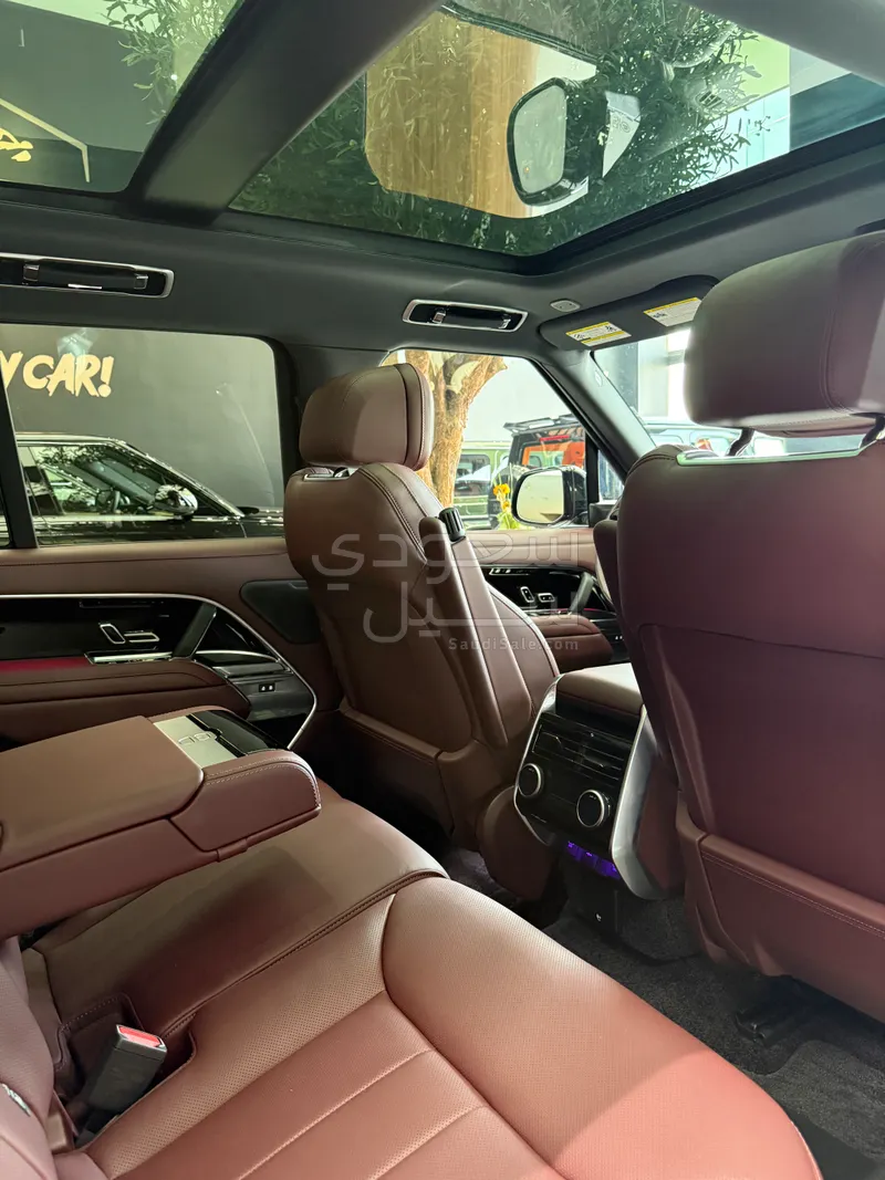 2025 Land Rover Range Rover HSE
