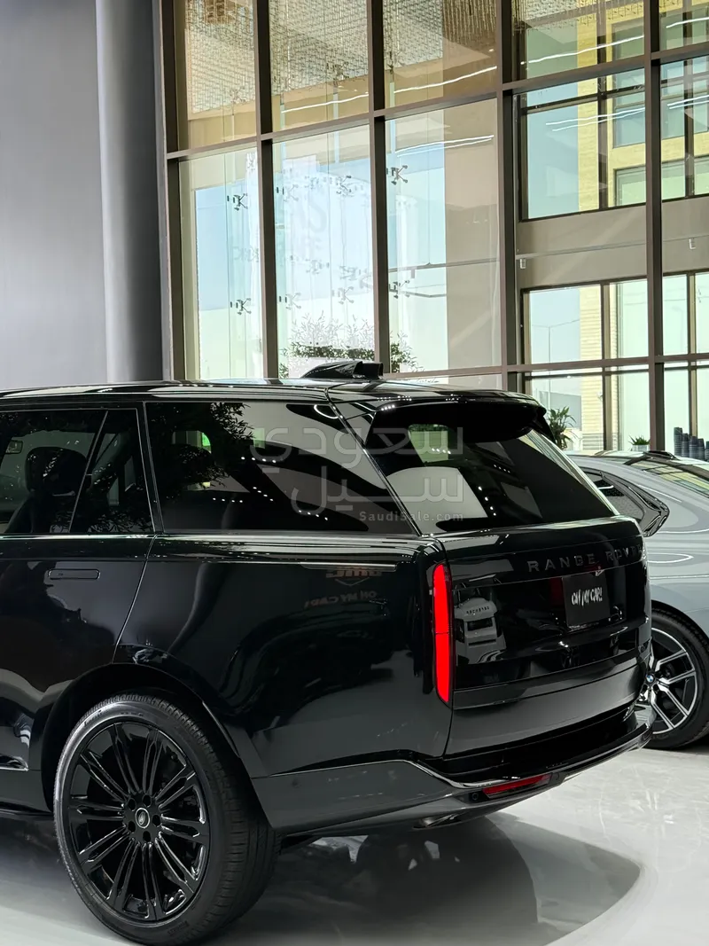2025 Land Rover Range Rover HSE
