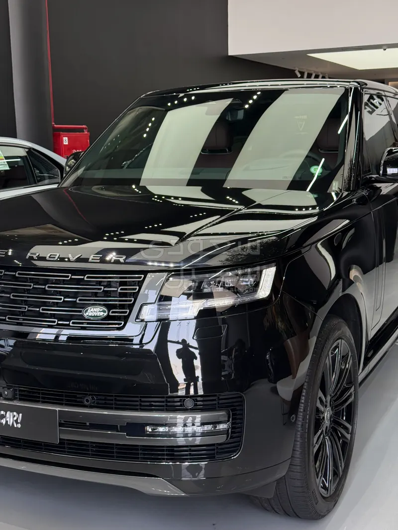 2025 Land Rover Range Rover HSE