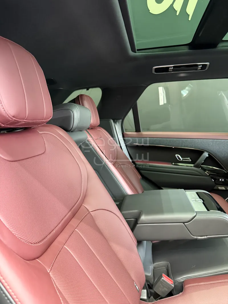 2025 Land Rover Range Rover Sport HSE