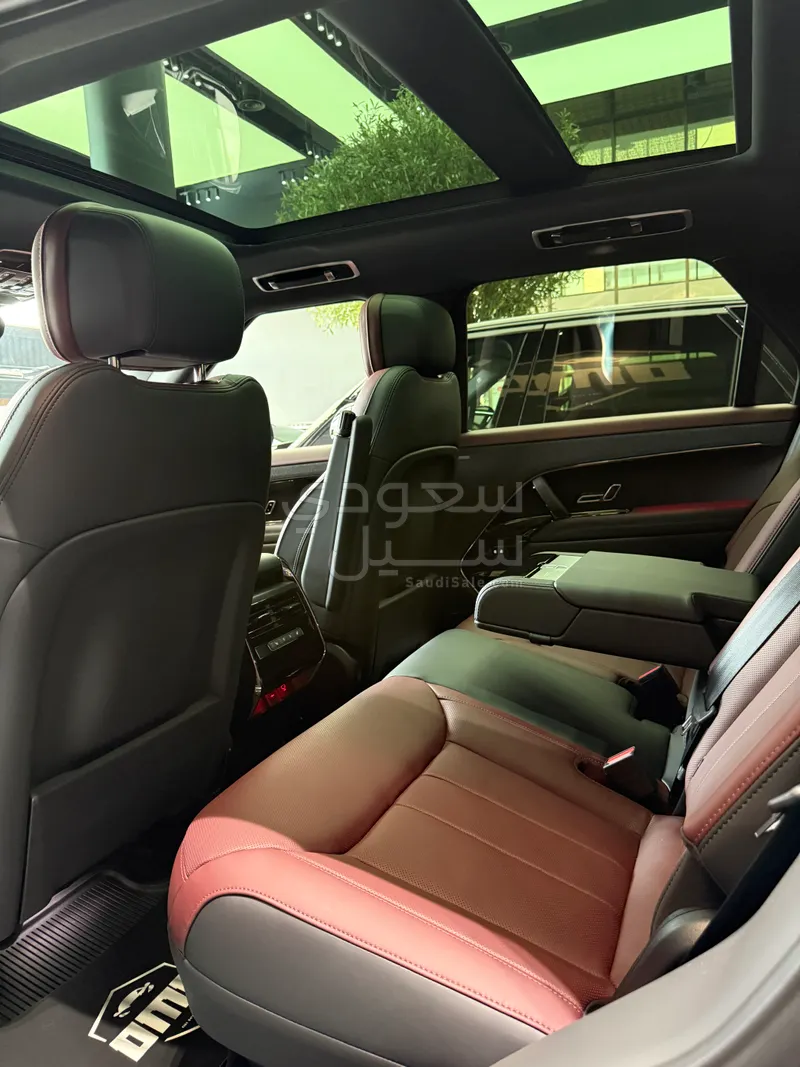 2025 Land Rover Range Rover Sport HSE