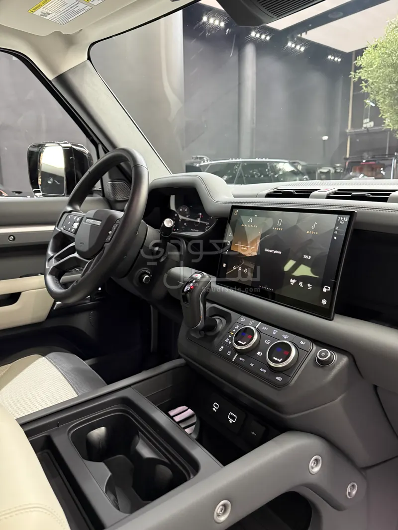 2024 Land Rover Defender 110