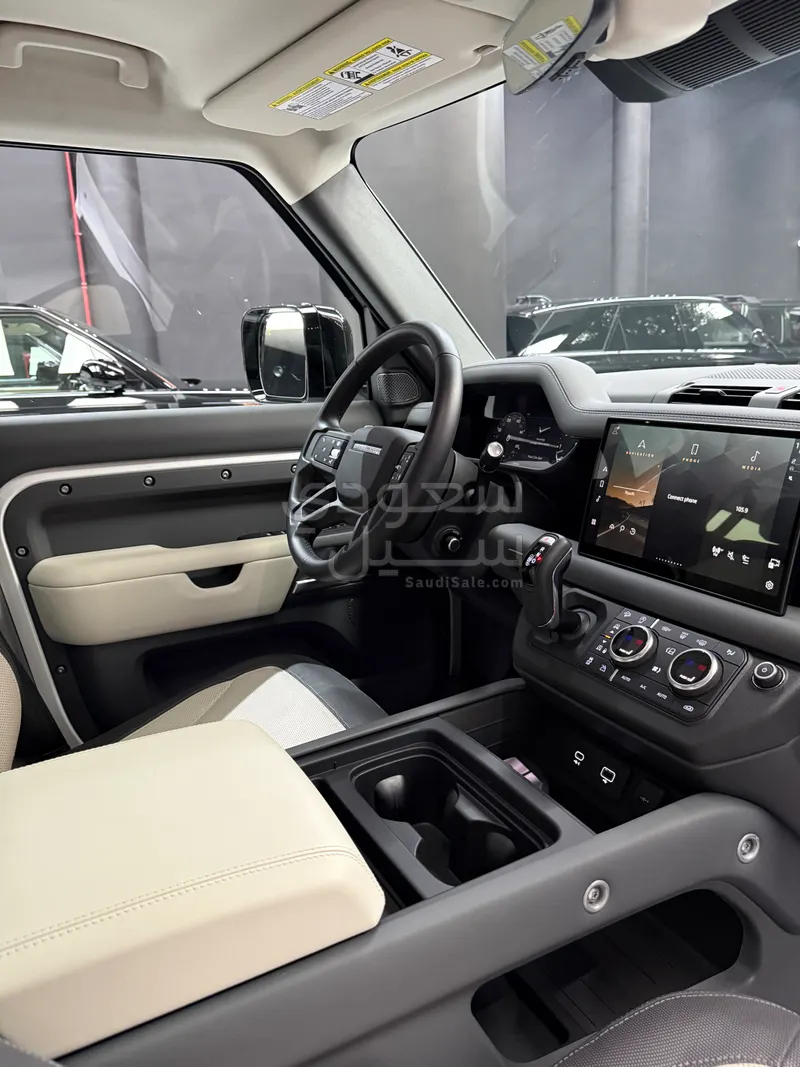 2024 Land Rover Defender 110