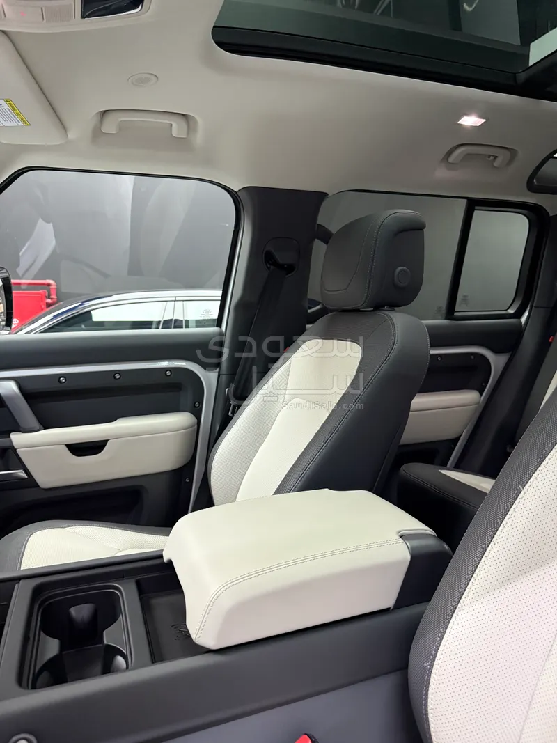 2024 Land Rover Defender 110