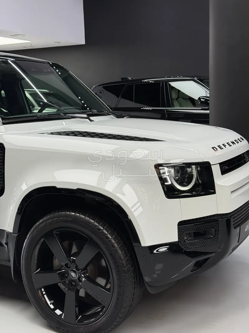 2024 Land Rover Defender 110