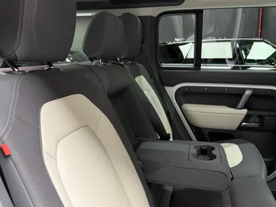 2024 Land Rover Defender 110