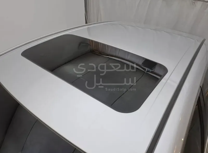 2019 تويوتا كامري جي ال اي