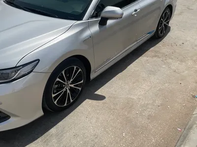 2019 تويوتا كامري جي ال اي