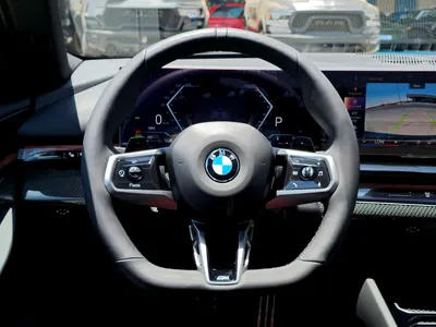 2025 بي ام دبليو الفئة الخامسة 520 أي إم كت