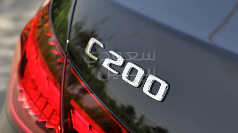 2025 مرسيدس - بنز سي 200 أي إم جي