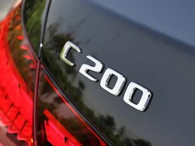 2025 مرسيدس - بنز سي 200 أي إم جي
