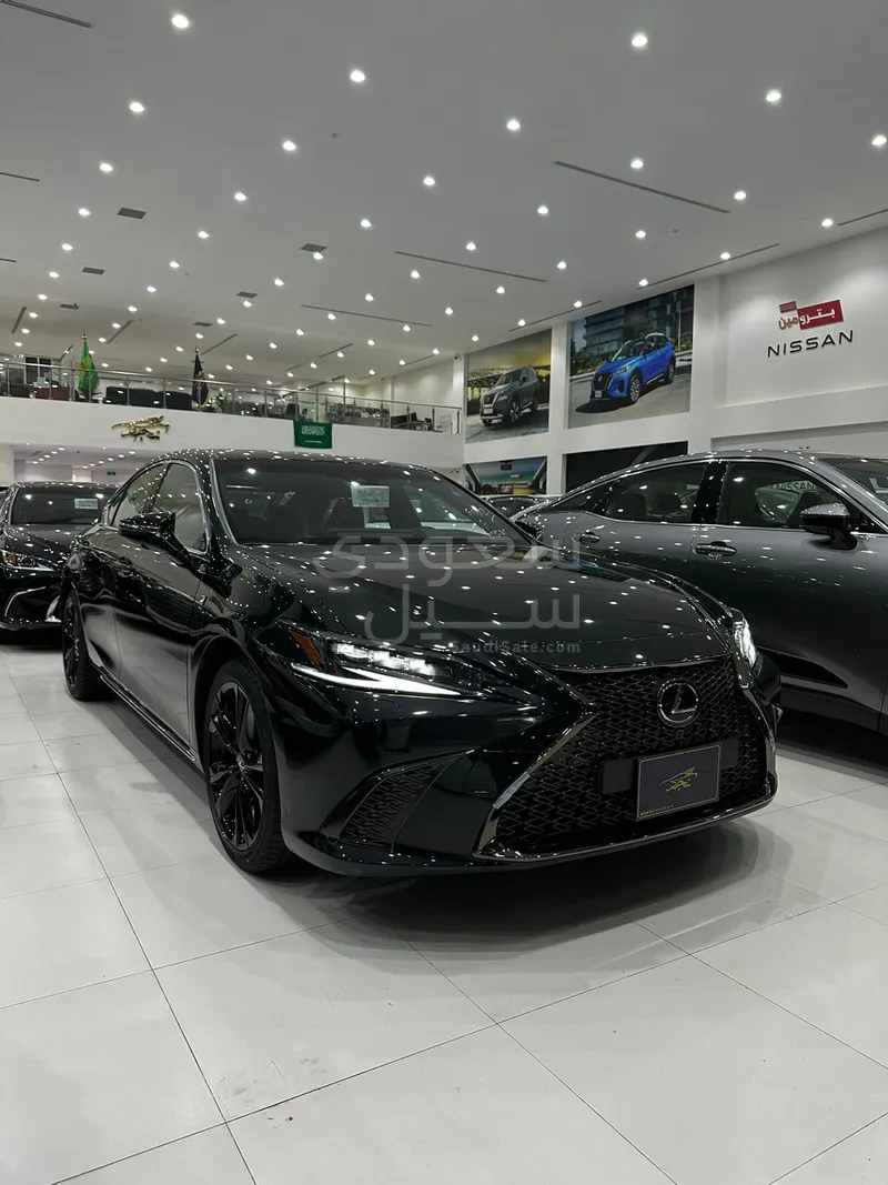 2025 لكزس إي إس 350 اف سبورت