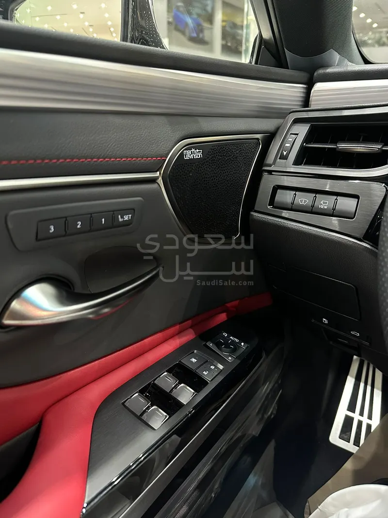 2025 لكزس إي إس 350 اف سبورت