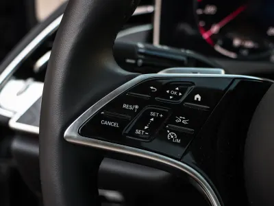 2024 Mercedes-Benz E 200
