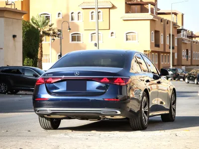 2024 Mercedes-Benz E 200