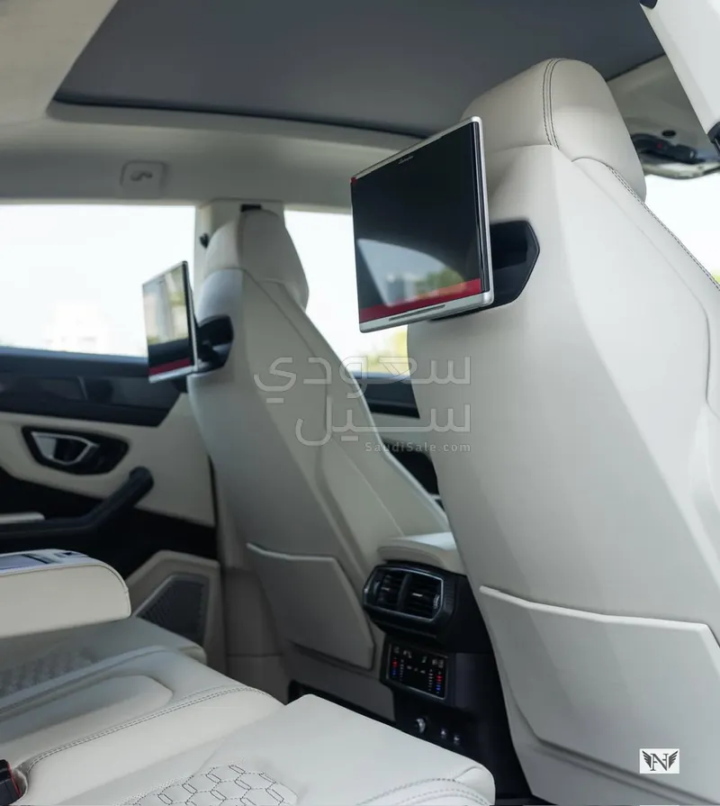 2021 لمبرجيني اوروس