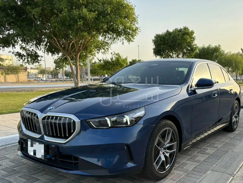 2024 BMW 5 Series 520i