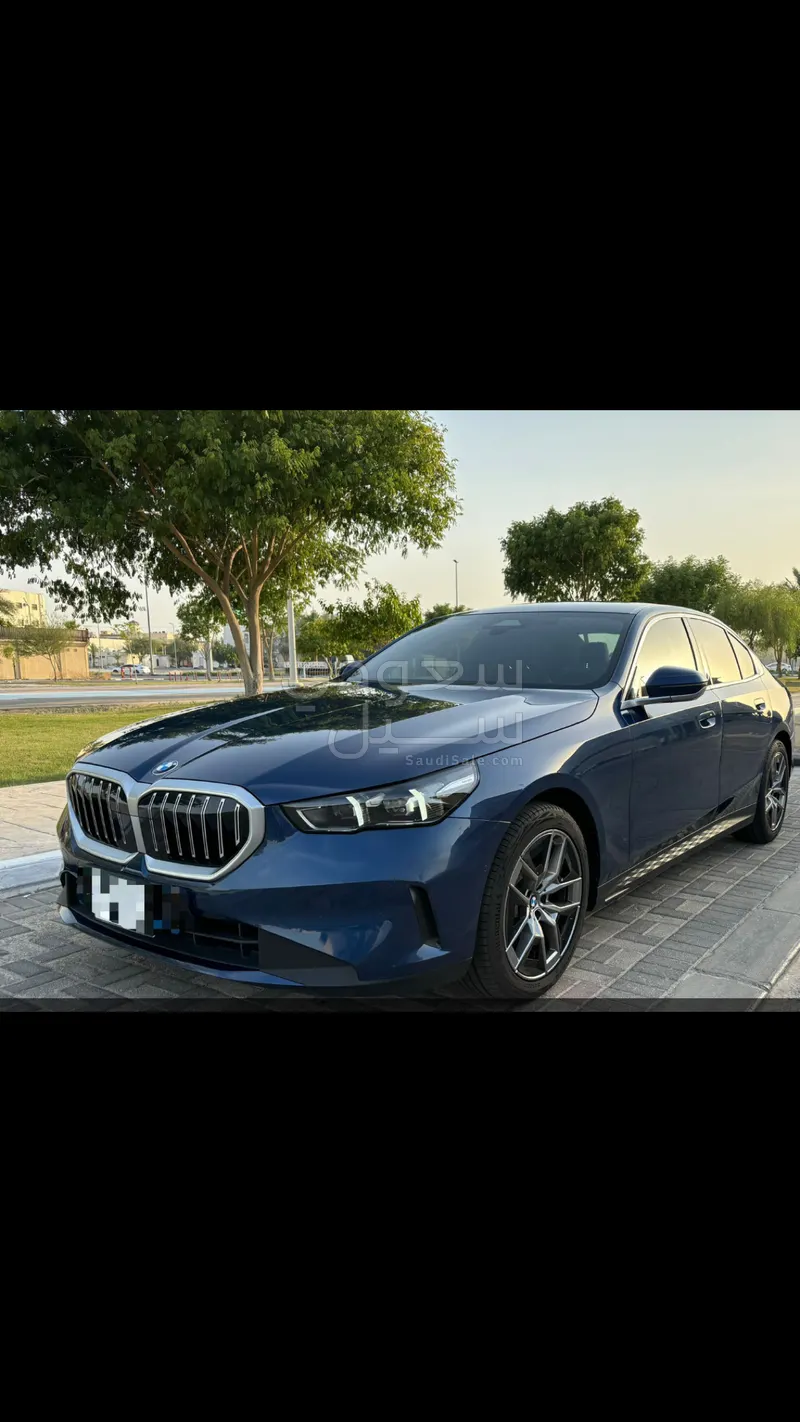 2024 بي ام دبليو الفئة الخامسة 520 أي