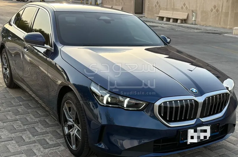 2024 BMW 5 Series 520i