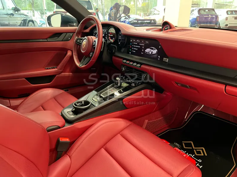 2024 بورش 911 كاريرا 4 جي تي اس