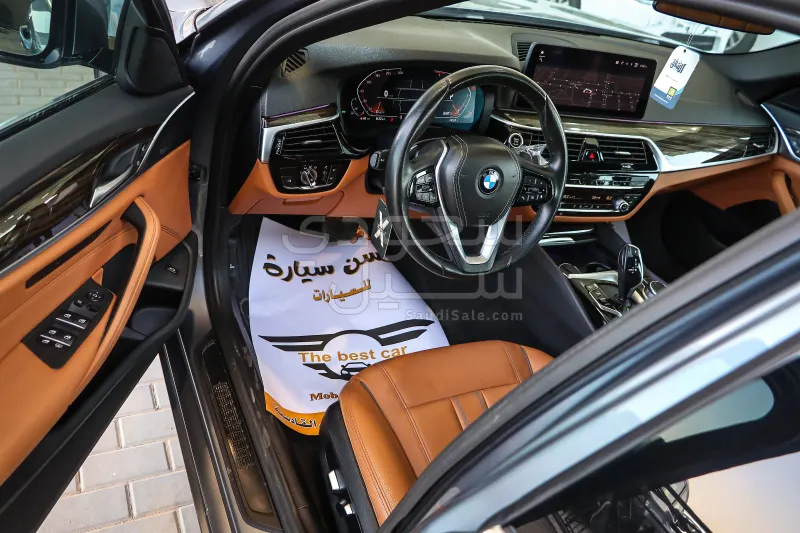 2022 بي ام دبليو الفئة الخامسة 520 أي