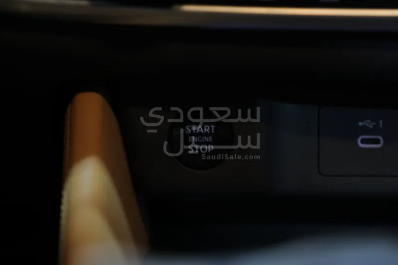 2025 نيسان اكس - ترايل