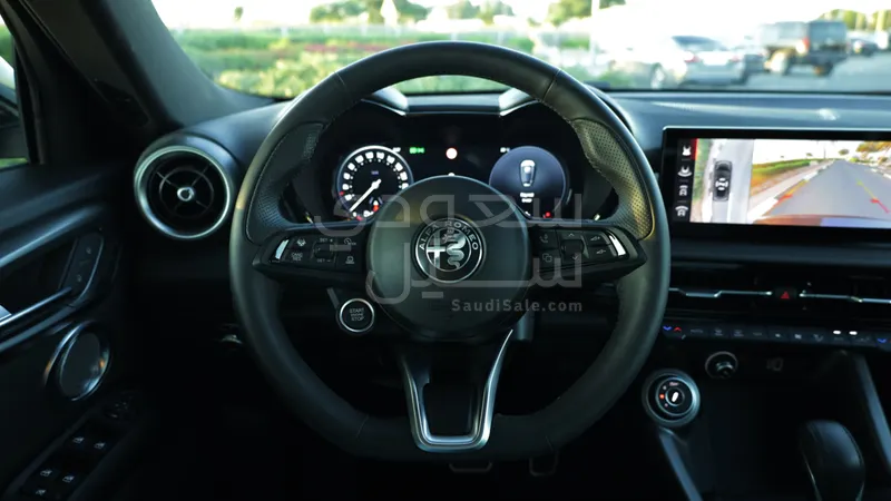2024 Alfa Romeo Stelvio Super