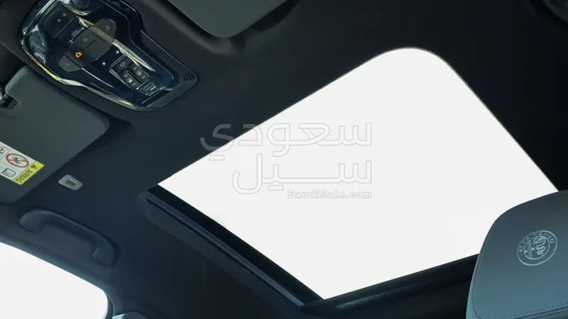 2024 Alfa Romeo Stelvio Super