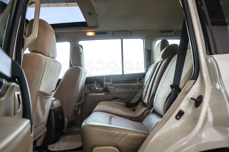 2017 Mitsubishi Pajero