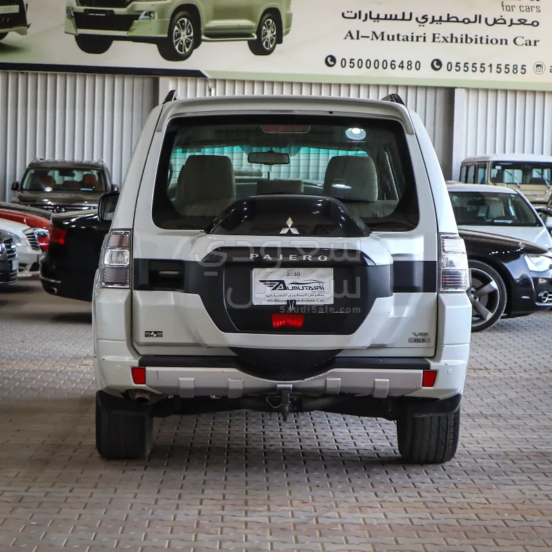2017 Mitsubishi Pajero