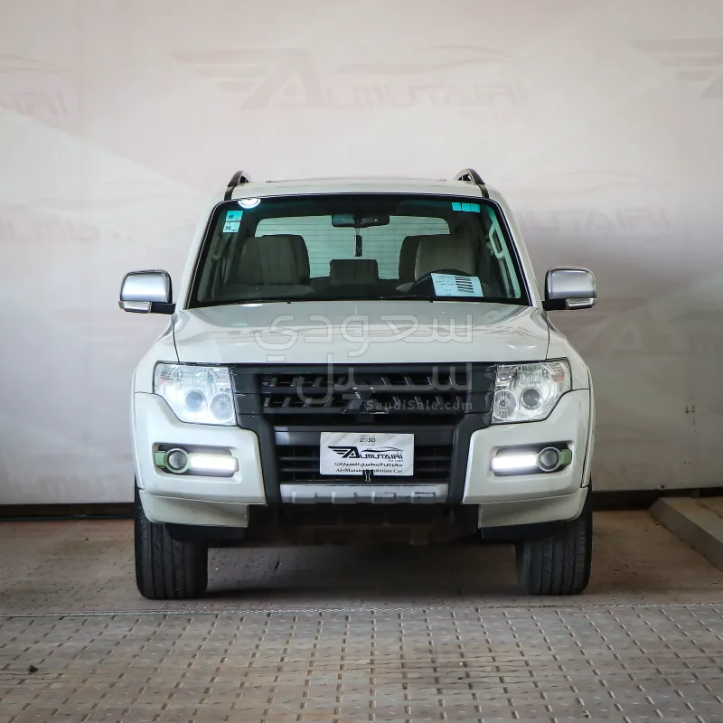 2017 Mitsubishi Pajero