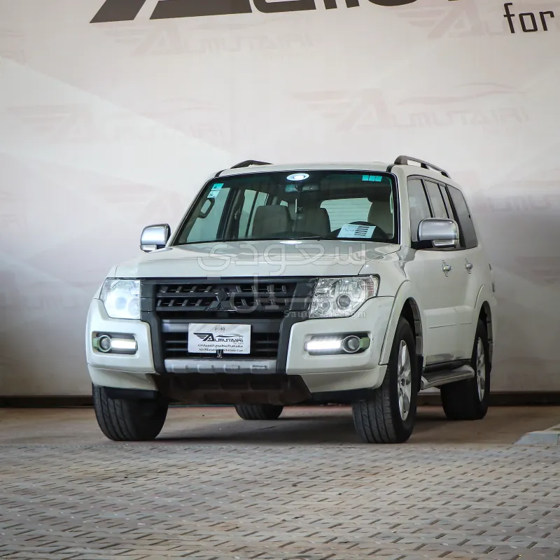 2017 Mitsubishi Pajero