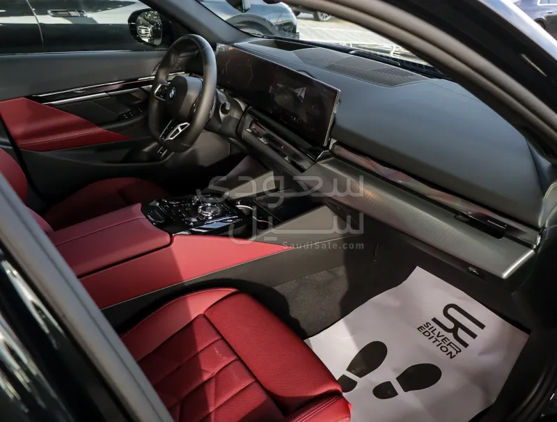 2026 BMW 5 Series 520i