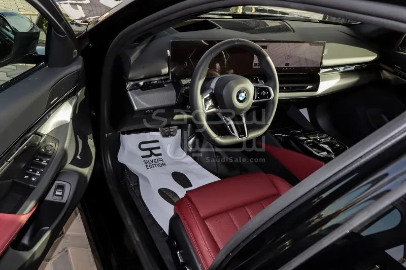 2026 BMW 5 Series 520i