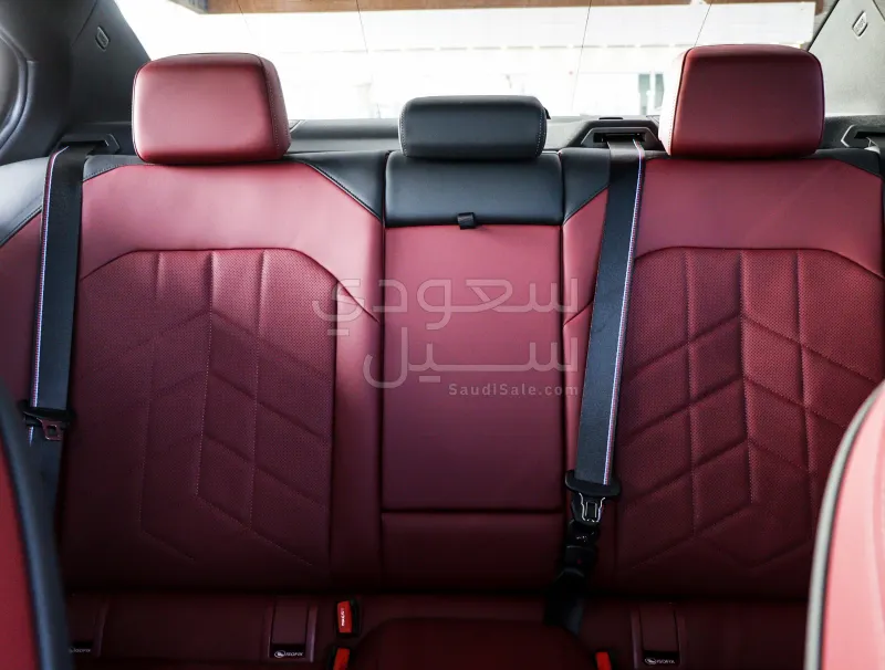 2026 BMW 5 Series 520i