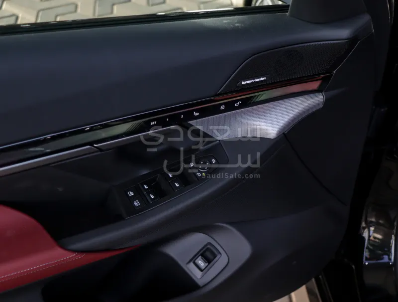 2026 BMW 5 Series 520i