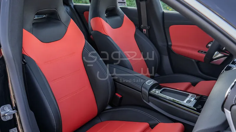 2025 Mercedes-Benz CLA 200 AMG