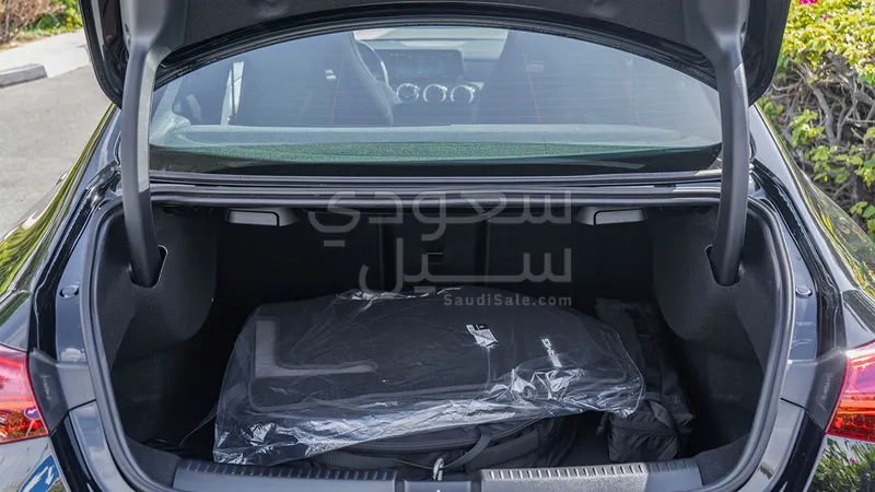 2025 Mercedes-Benz CLA 200 AMG