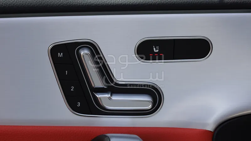 2025 Mercedes-Benz CLA 200 AMG